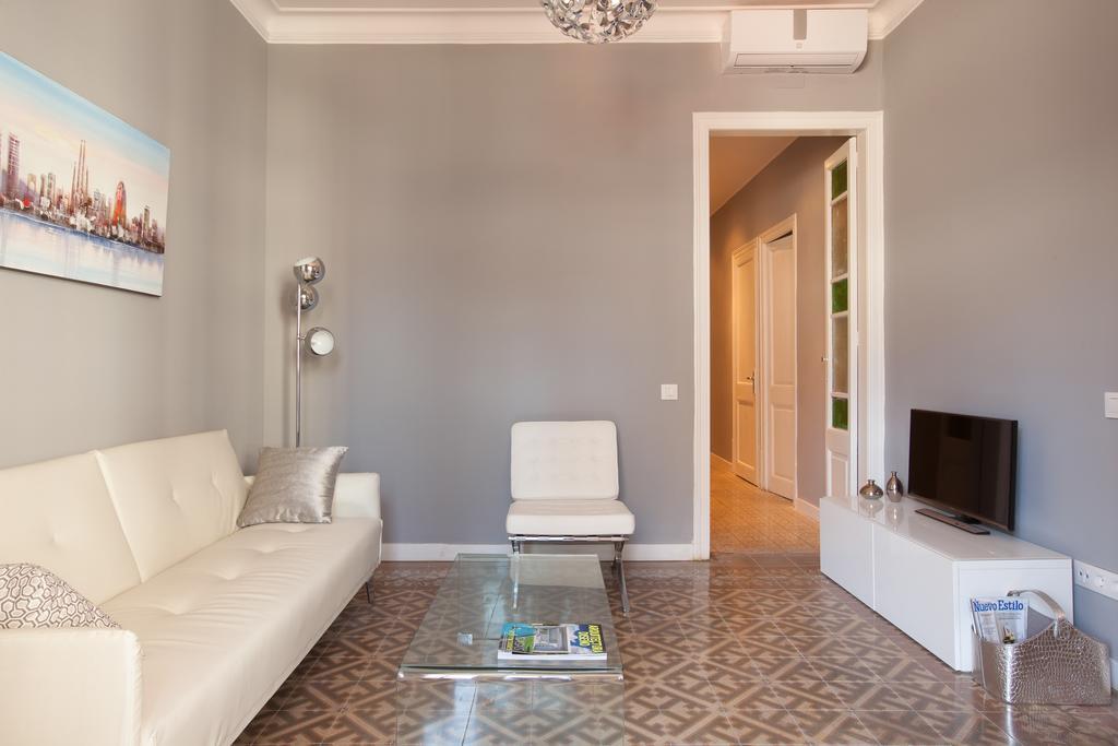 Enjoy Apartments Sofia Барселона Екстер'єр фото